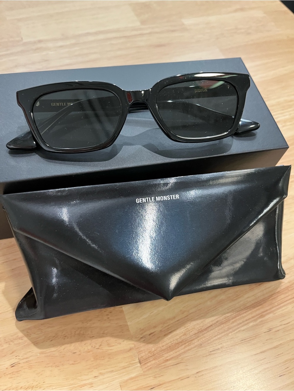 GENTLE MONSTER Black Gloss Rectangular Sunglasses
